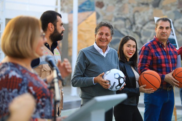 ZAPOPAN RENUEVA UNIDAD DEPORTIVA EN LA COLONIA VÍCTOR HUGO Jalisco