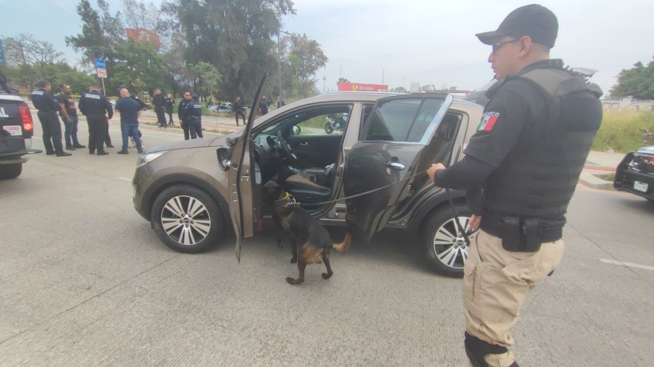 Tras Persecuci N C Y Comisar A De Zapopan Recuperan Camioneta Robada