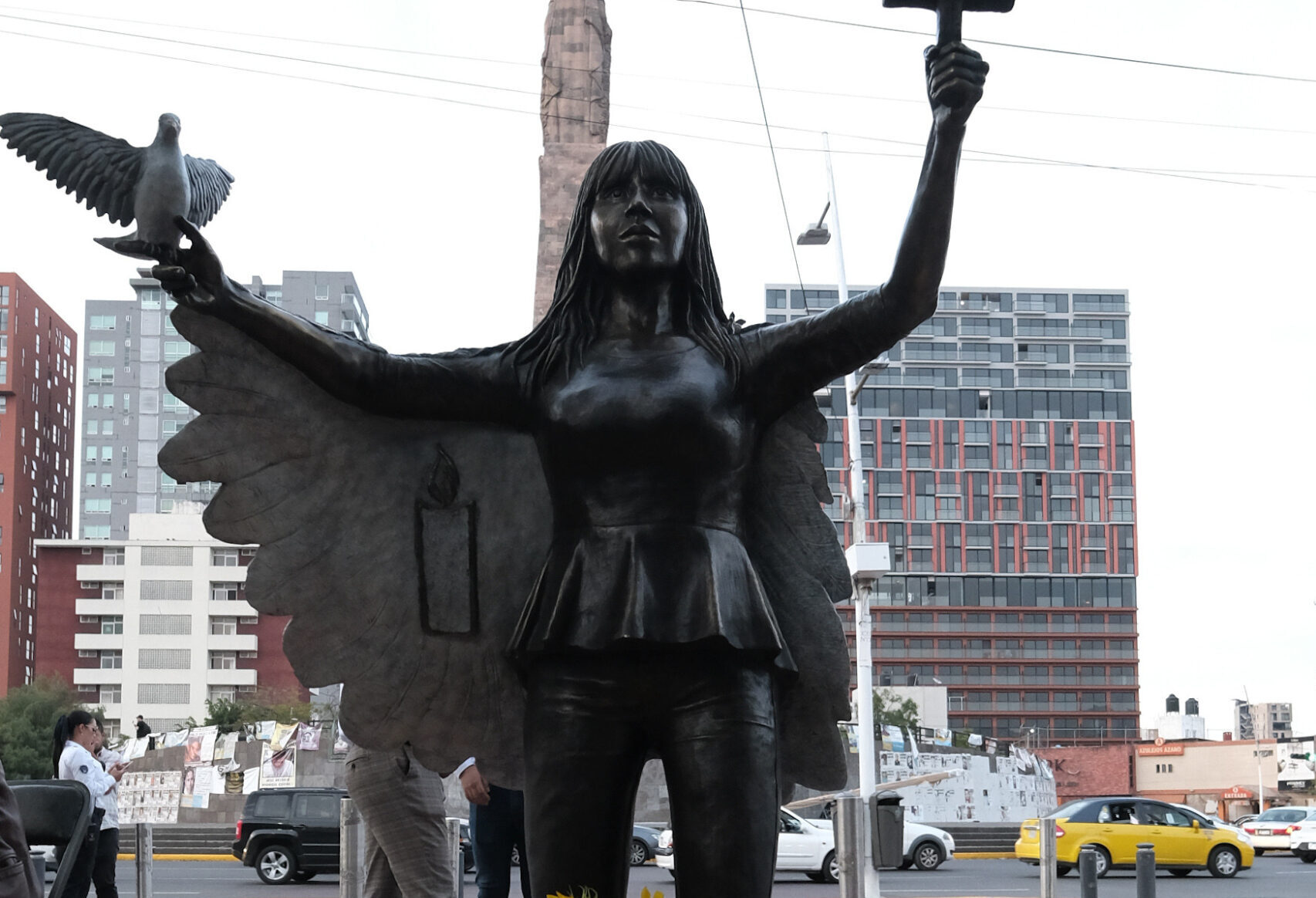 DEVELAN EN PASEO CHAPULTEPEC MEMORIAL DEDICADO VÍCTIMAS DE FEMINICIDIO