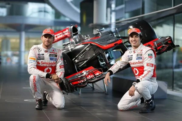 Desde el fracaso en McLaren hasta su inolvidable triunfo en Mónaco este año, te presentamos cinco momentos memorables para Checo Pérez en la Fórmula 1.