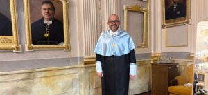 RICARDO VILLANUEVA RECIBE DOCTORADO HONORIS CAUSA POR LA UNIVERSIDAD DE VALENCIA