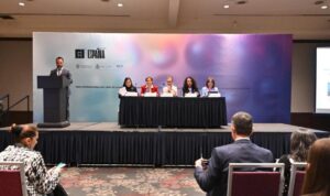 REALIZAN TERCER FORO "MUJERES EN EL PODER: EL RUMBO DE MÉXICO" EN FIL 2024